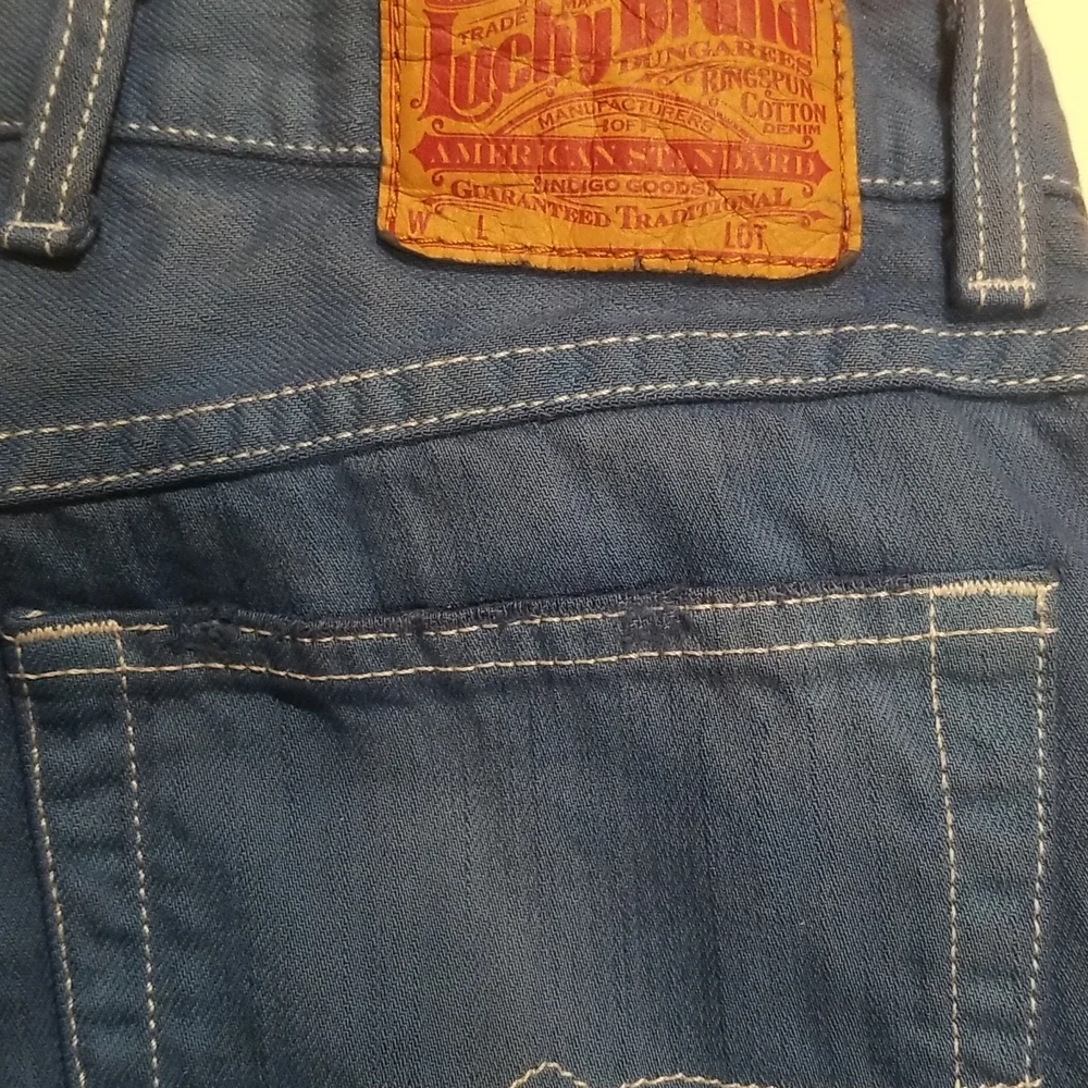 Lucky Brand crop jeans By Gene Montesano Size 6/28. Royal blue Slightly stressed